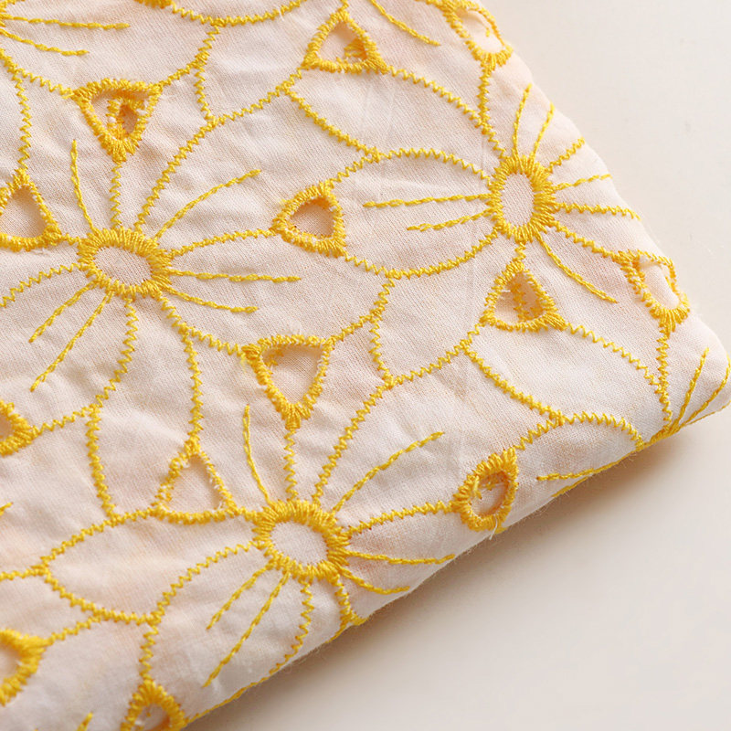 Sewing Eyelet Fabric - قماش دانتيل مطرز 100% قطن أصفر