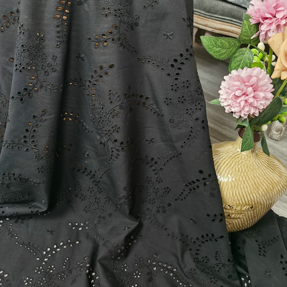 قماش دانتيل مطرز بالزهور باللو - مراجعة Sewing Eyelet Fabric وسعره