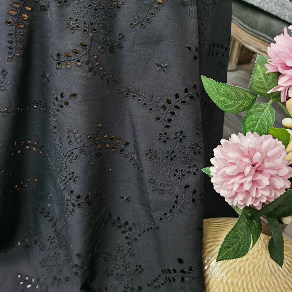 قماش دانتيل مطرز بالزهور باللو - مراجعة Sewing Eyelet Fabric وسعره